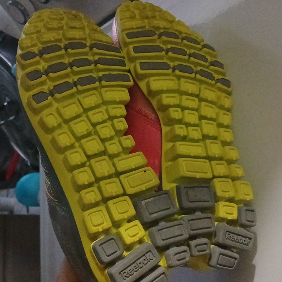 Reebok runners - Picture 2 of 4